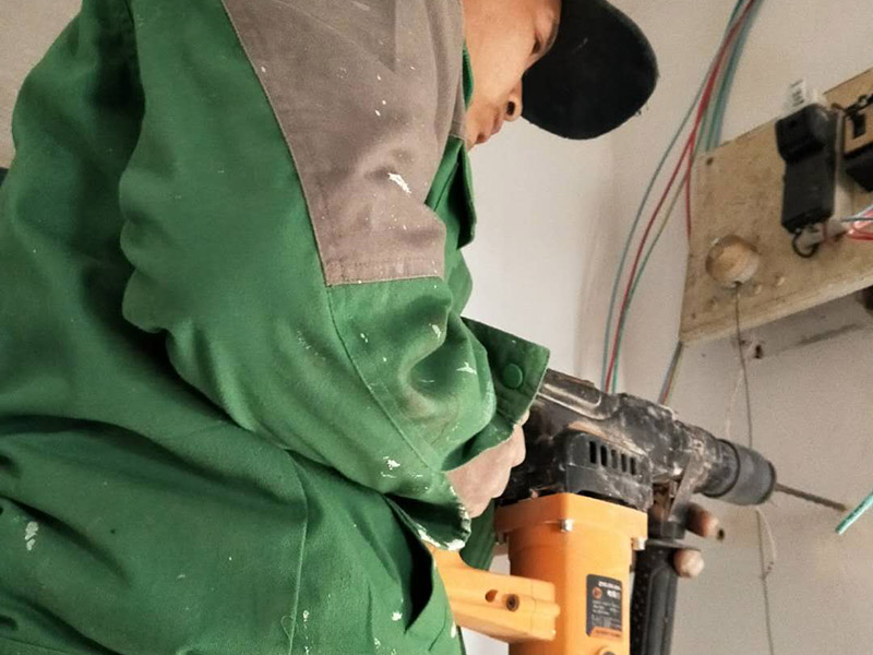 專業(yè)打孔鉆孔的工人都在哪里找工作，如何為附近的客戶提供及時的上門服務
