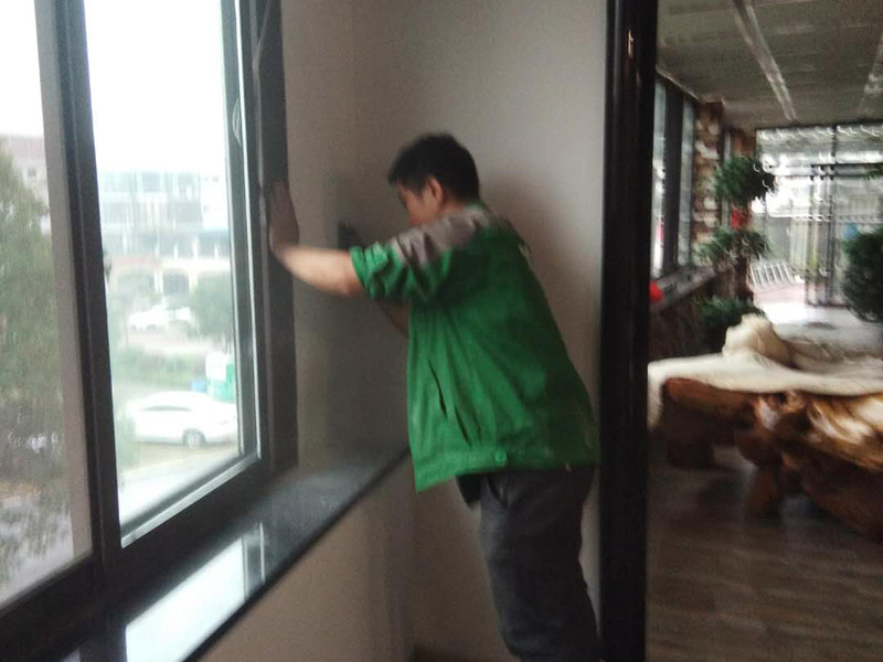 重慶房屋漏水墻面發(fā)霉怎么辦，重慶房屋漏水哪家好