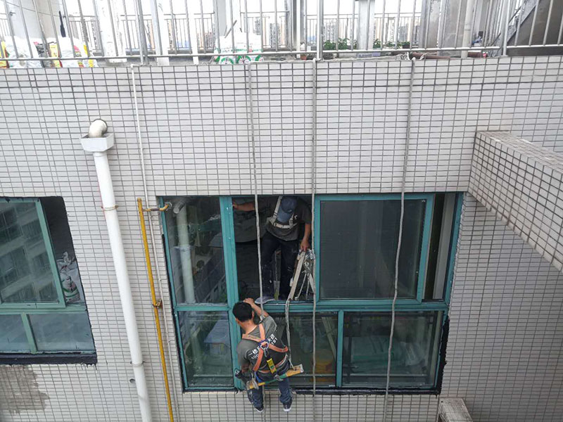 丹東裝修招商免加盟費(fèi)_久益一修加盟店月營(yíng)業(yè)額45萬_丹東墻面粉刷連鎖品牌