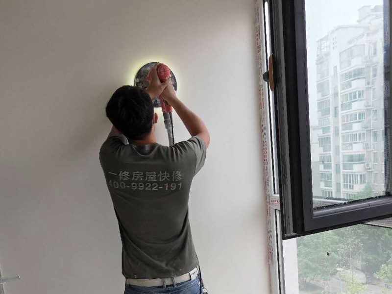 天津外墻怎么判斷有沒有滲水，天津外墻滲水怎么維修