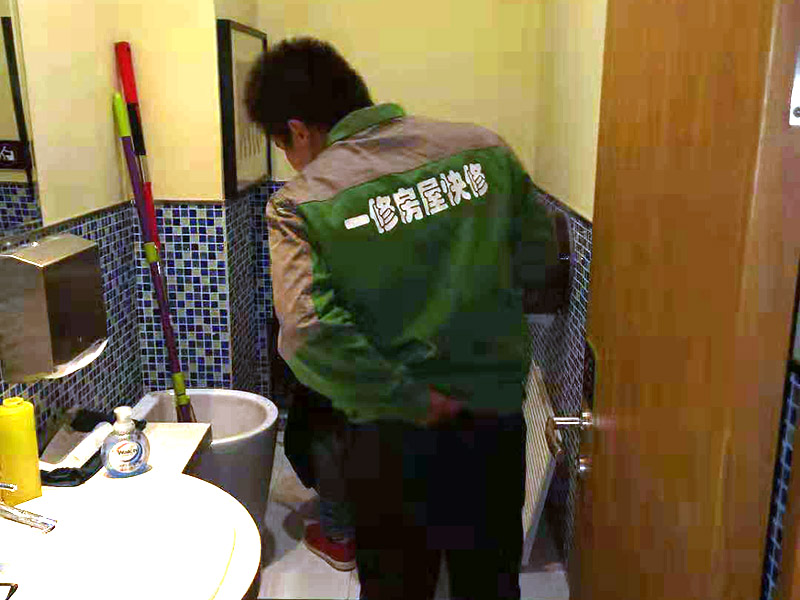 福州臥室刷漆什么顏色好，福州臥室刷漆好還是壁紙好