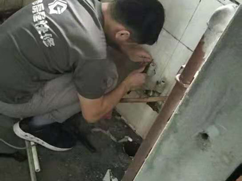 成都臥室刷漆什么顏色好，成都臥室刷漆好還是壁紙好