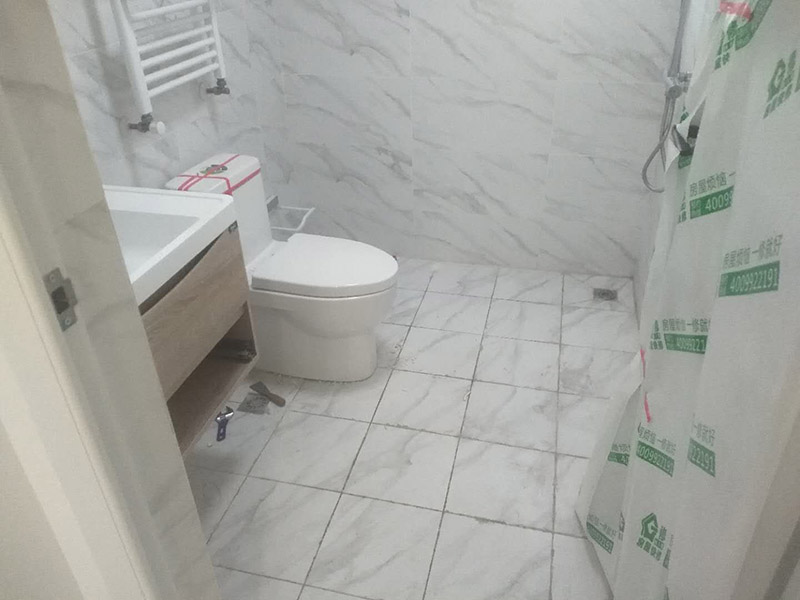 瓷磚裂縫是如何造成的，需要衛(wèi)生間瓷磚裂縫修復(fù)怎么找人