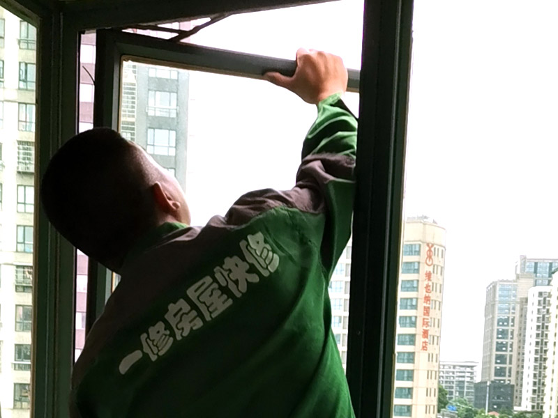 成都舊房翻新裝修哪家公司好，舊房翻新裝修技巧是什么