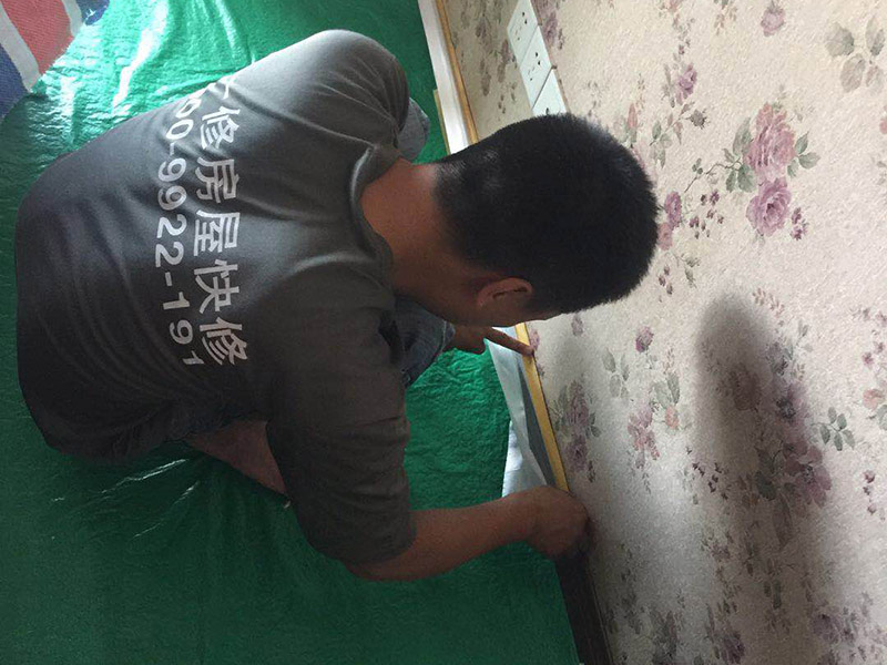 長沙舊房門廳翻新裝修-長沙走廊吊頂翻新裝修-長沙入戶花園裝修