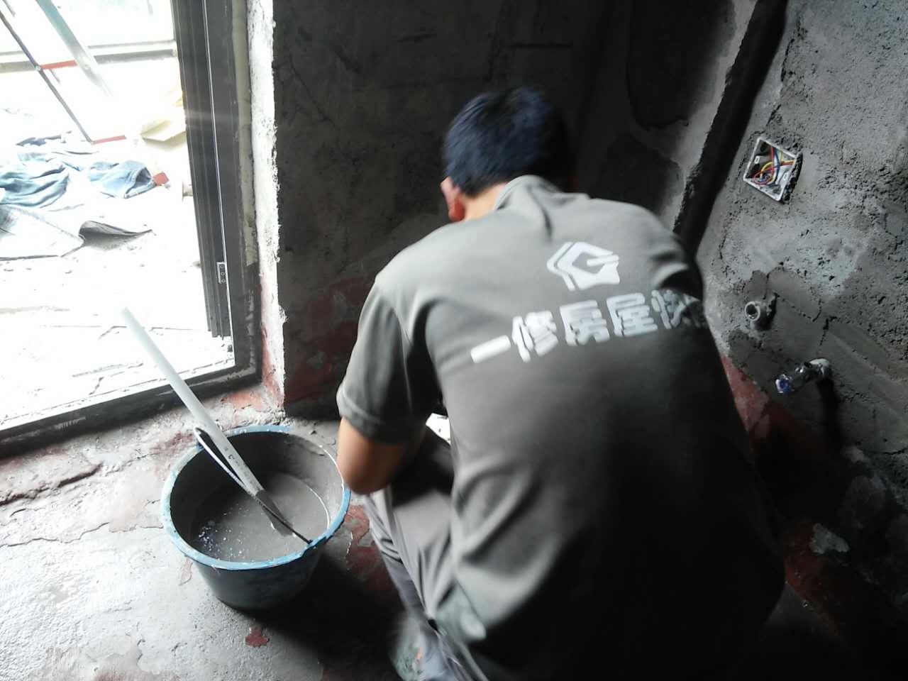 一修老式廚房改造、強(qiáng)化地板安裝、飄窗