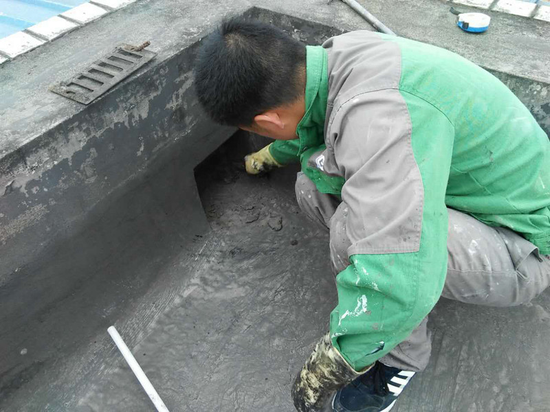 頂樓開裂漏水補材料什么好，頂樓開裂漏