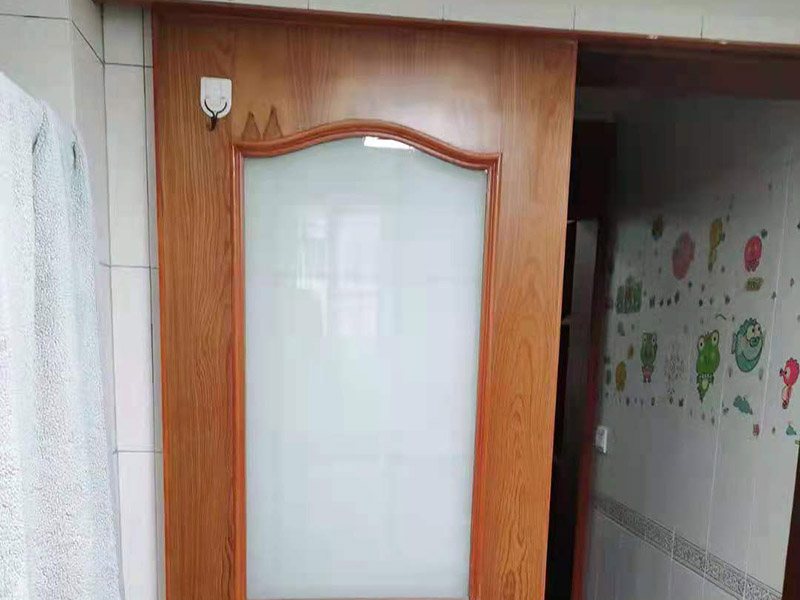 中山衛(wèi)生間安裝什么門(mén)比較好？