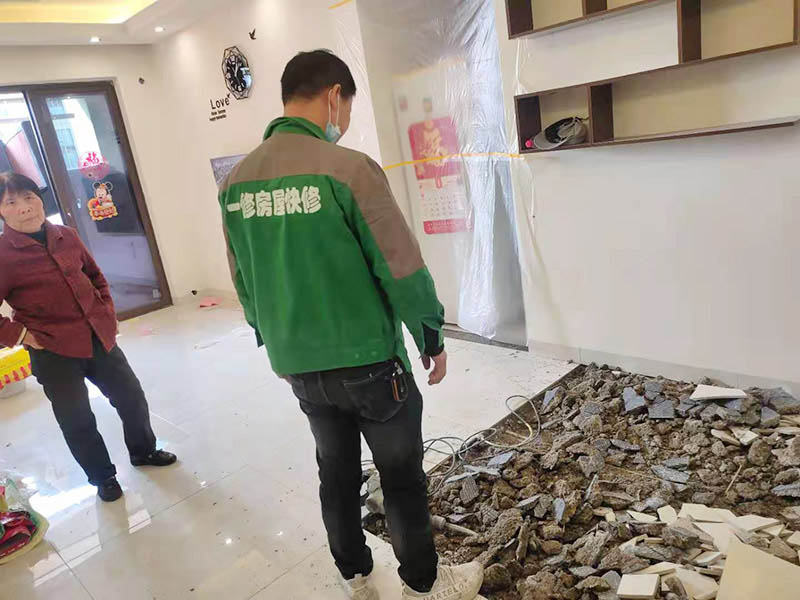 躍層改造成單獨兩套房違法嗎？